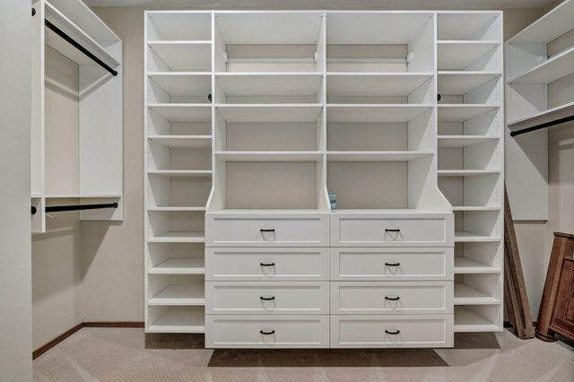 4810 N Red Hawk Circle, Springfield, MO 65803