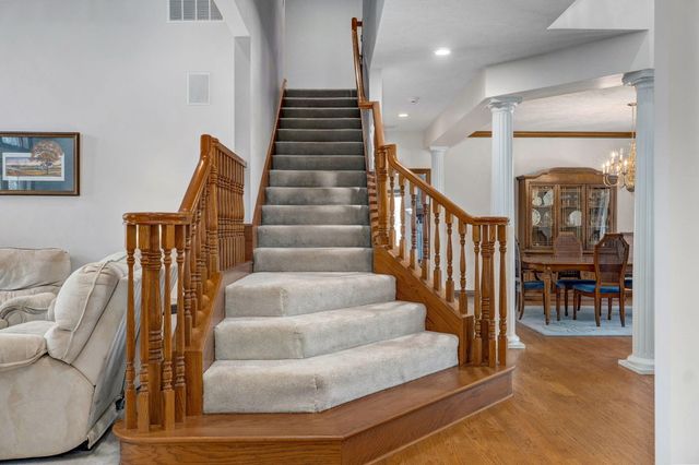 4810 N Red Hawk Circle, Springfield, MO 65803