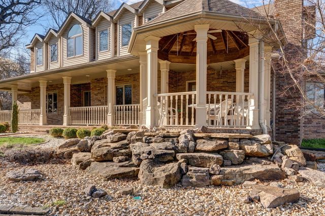 4810 N Red Hawk Circle, Springfield, MO 65803