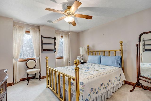 4810 N Red Hawk Circle, Springfield, MO 65803