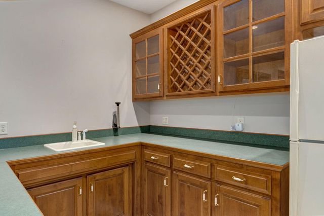 4810 N Red Hawk Circle, Springfield, MO 65803