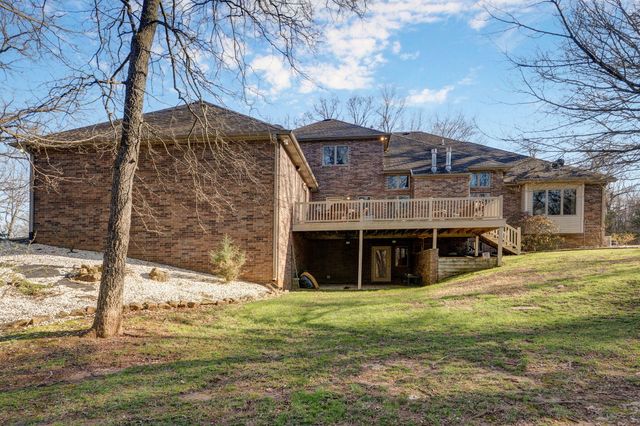 4810 N Red Hawk Circle, Springfield, MO 65803