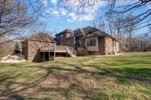 4810 N Red Hawk Circle, Springfield, MO 65803