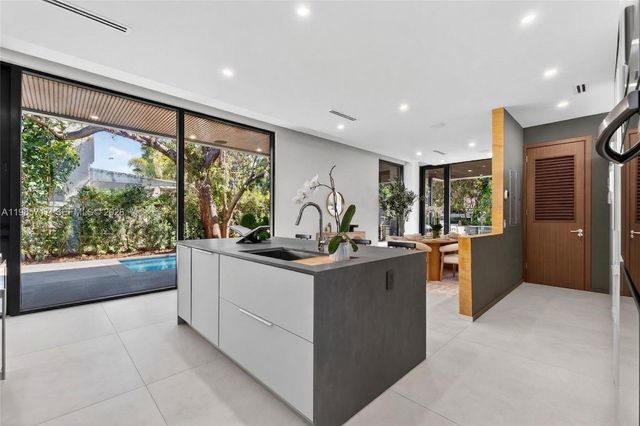 234 SW 22nd Rd, Miami, FL 33129