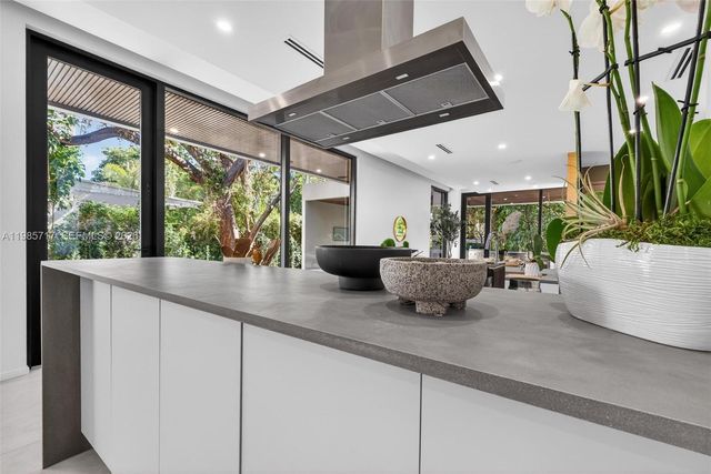 234 SW 22nd Rd, Miami, FL 33129