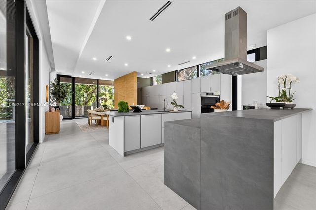 234 SW 22nd Rd, Miami, FL 33129