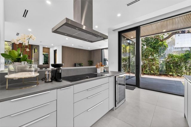 234 SW 22nd Rd, Miami, FL 33129