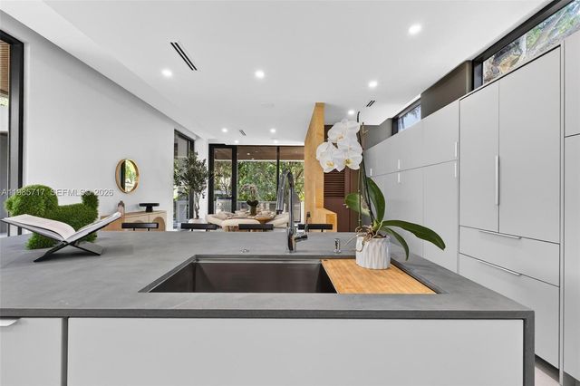 234 SW 22nd Rd, Miami, FL 33129