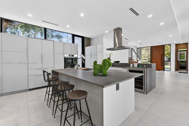 234 SW 22nd Rd, Miami, FL 33129