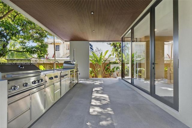 234 SW 22nd Rd, Miami, FL 33129