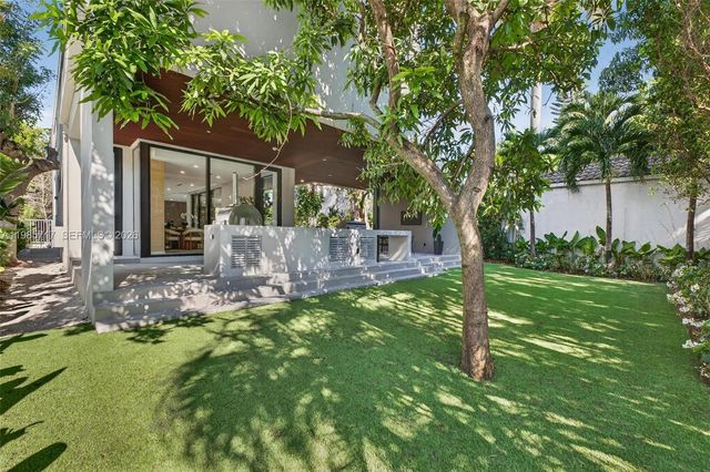 234 SW 22nd Rd, Miami, FL 33129