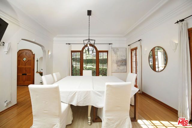 6538 Cahuenga Terrace, Los Angeles, CA 90068