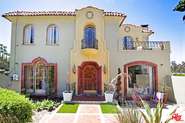 6538 Cahuenga Terrace, Los Angeles, CA 90068
