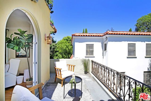 6538 Cahuenga Terrace, Los Angeles, CA 90068