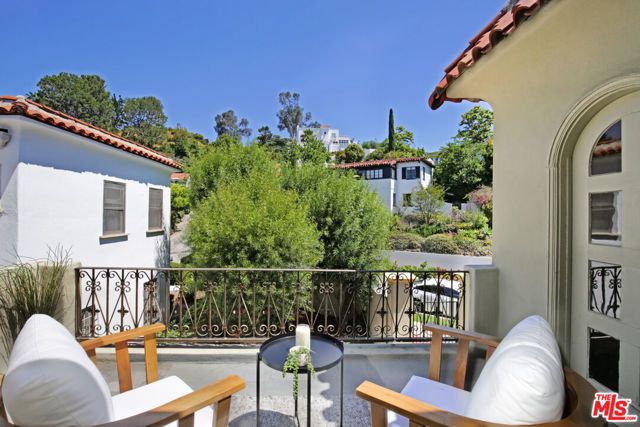 6538 Cahuenga Terrace, Los Angeles, CA 90068