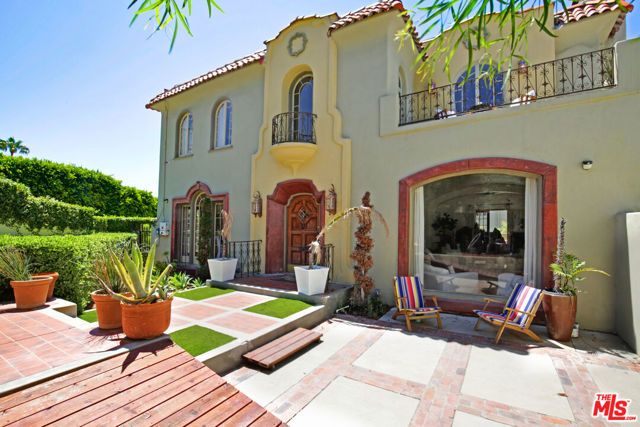 6538 Cahuenga Terrace, Los Angeles, CA 90068