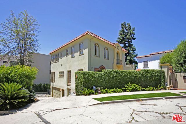 6538 Cahuenga Terrace, Los Angeles, CA 90068