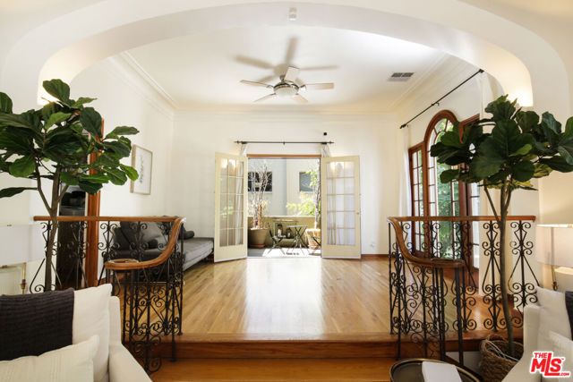 6538 Cahuenga Terrace, Los Angeles, CA 90068