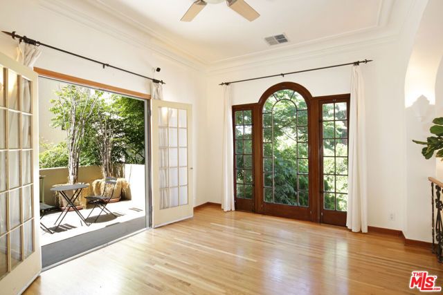 6538 Cahuenga Terrace, Los Angeles, CA 90068