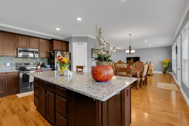 90 Pine Bluff Rd, Winchester, TN 37398