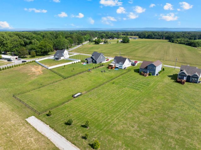 90 Pine Bluff Rd, Winchester, TN 37398