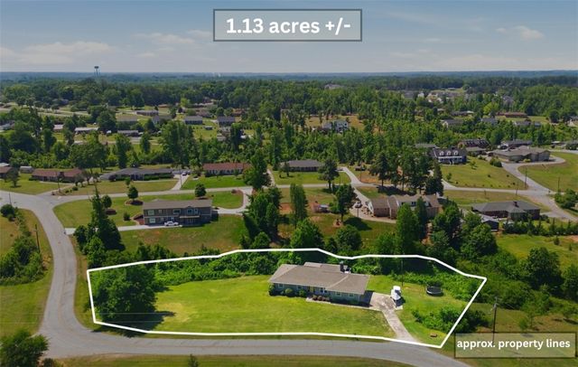 607 W Quincy Road, Seneca, SC 29678
