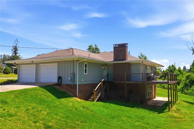 607 W Quincy Road, Seneca, SC 29678