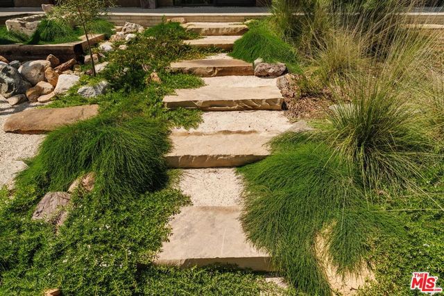 225 Powderhorn Ranch Road, Topanga, CA 90290