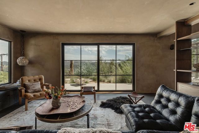 225 Powderhorn Ranch Road, Topanga, CA 90290