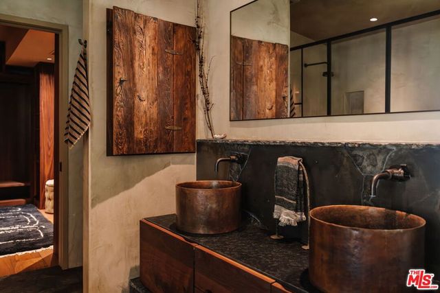 225 Powderhorn Ranch Road, Topanga, CA 90290