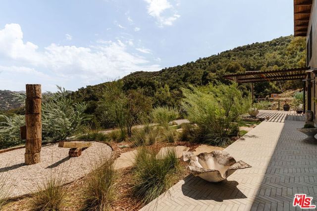 225 Powderhorn Ranch Road, Topanga, CA 90290