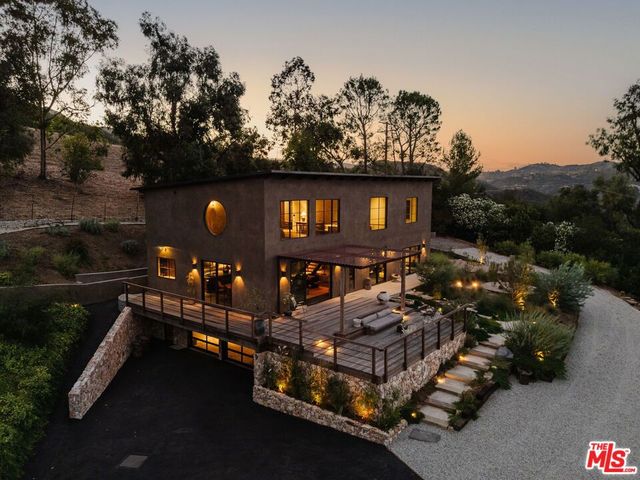 225 Powderhorn Ranch Road, Topanga, CA 90290
