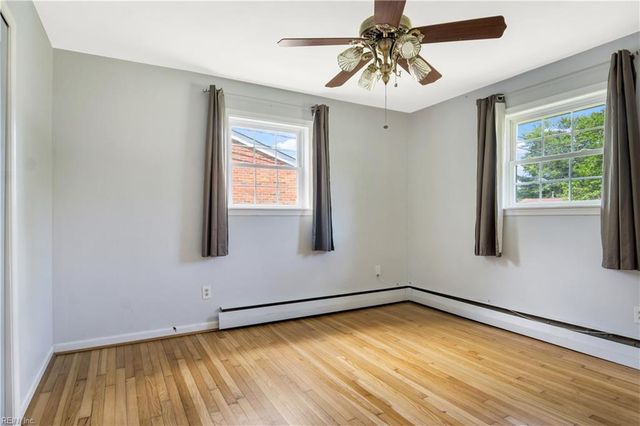 507 Brentwood DR, Newport News, VA 23601