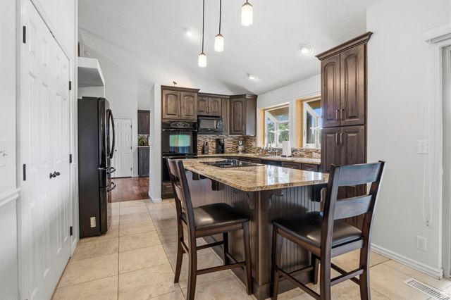 4129 W DONIBRISTLE CIR, South Jordan, UT 84009
