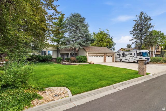 4129 W DONIBRISTLE CIR, South Jordan, UT 84009