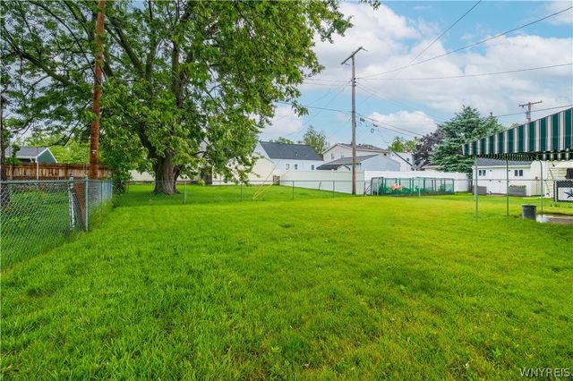20 Lucille Drive, Cheektowaga, NY 14225