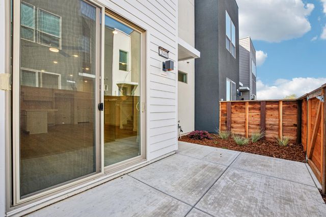 2048 Odin Walk, Sacramento, CA 95835