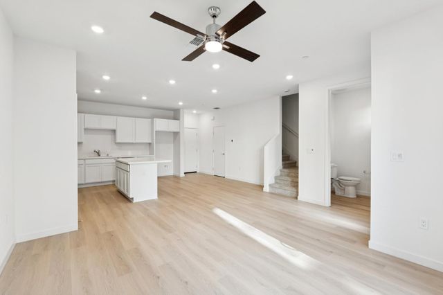 2048 Odin Walk, Sacramento, CA 95835