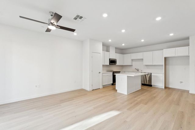 2048 Odin Walk, Sacramento, CA 95835