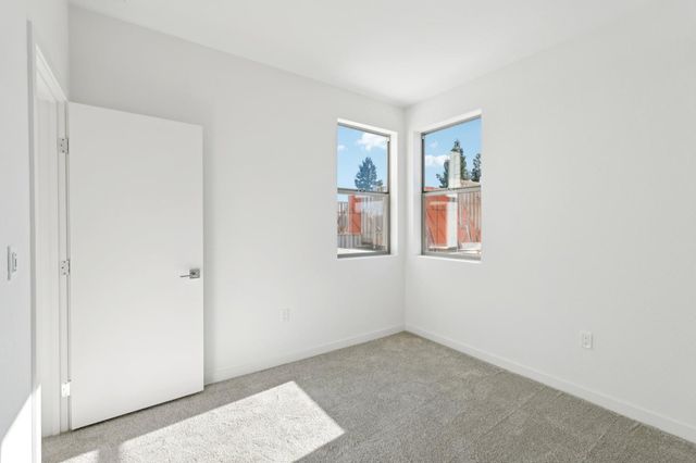 2048 Odin Walk, Sacramento, CA 95835