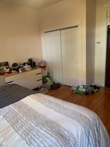 17 Gibbs Street 1, Brookline, MA 02446