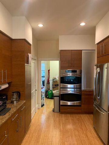 17 Gibbs Street 1, Brookline, MA 02446