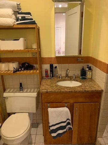 17 Gibbs Street 1, Brookline, MA 02446