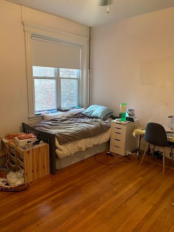 17 Gibbs Street 1, Brookline, MA 02446