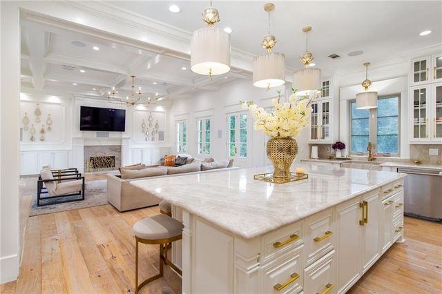 2736 GEORGES Lane, Alexandria, LA 71301