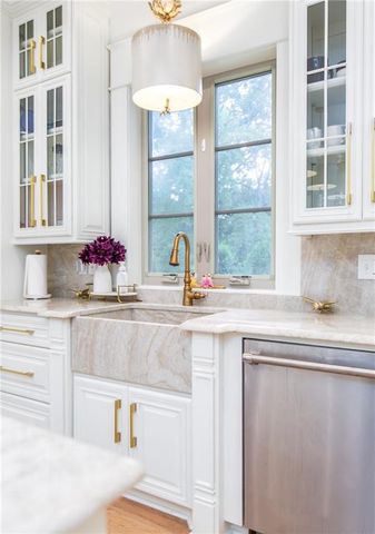 2736 GEORGES Lane, Alexandria, LA 71301