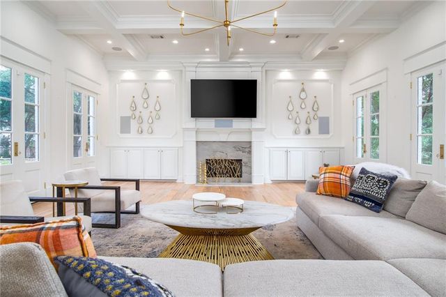 2736 GEORGES Lane, Alexandria, LA 71301