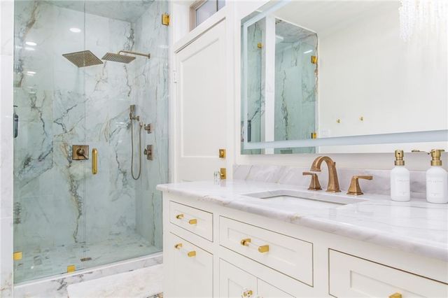 2736 GEORGES Lane, Alexandria, LA 71301