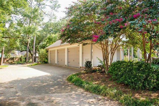 2736 GEORGES Lane, Alexandria, LA 71301