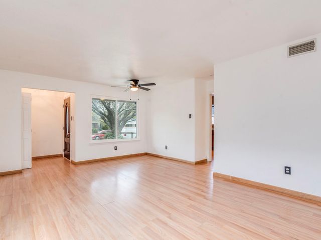 5628 Pinon Vista DR, Austin, TX 78724